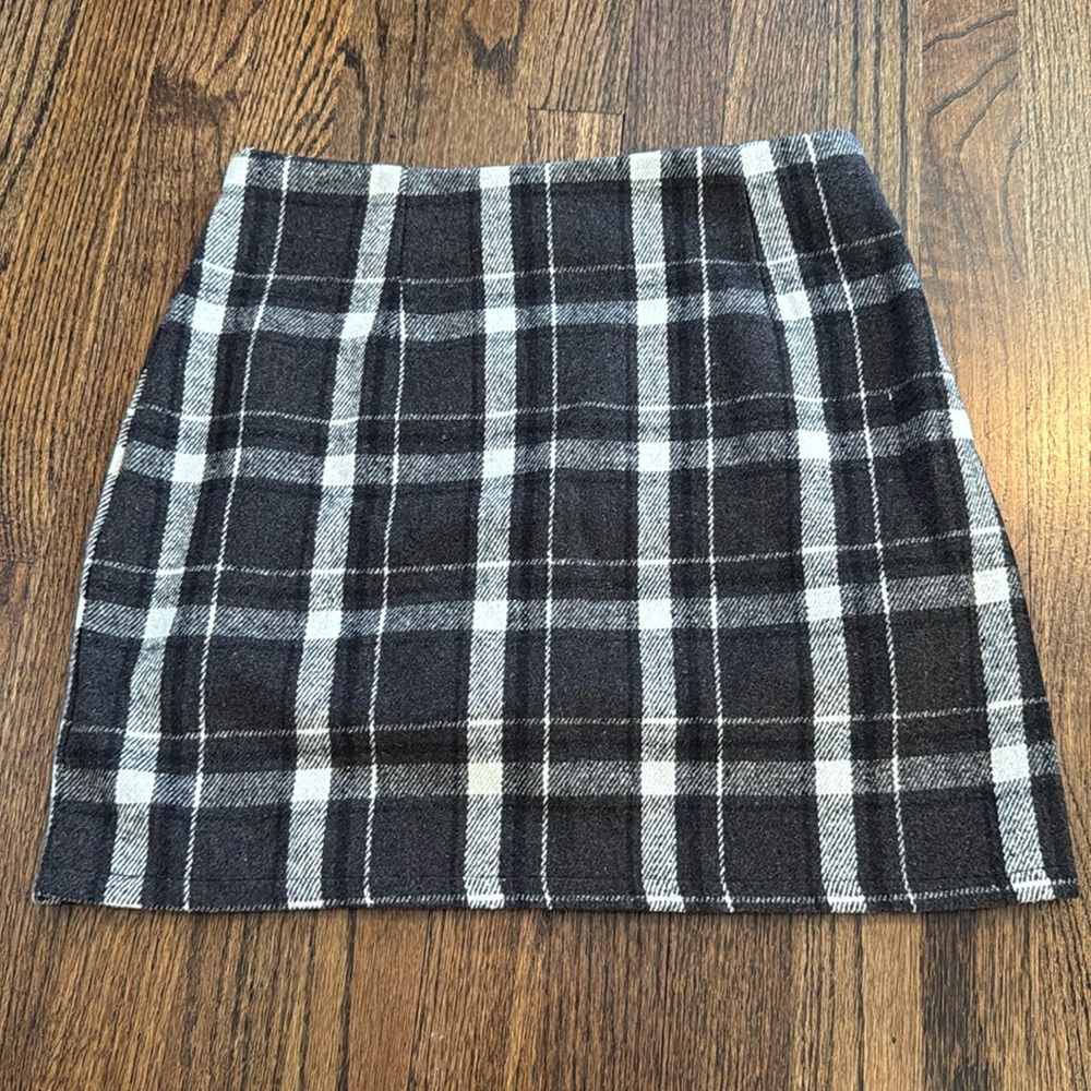 Plaid Mini Skirt in Black and White